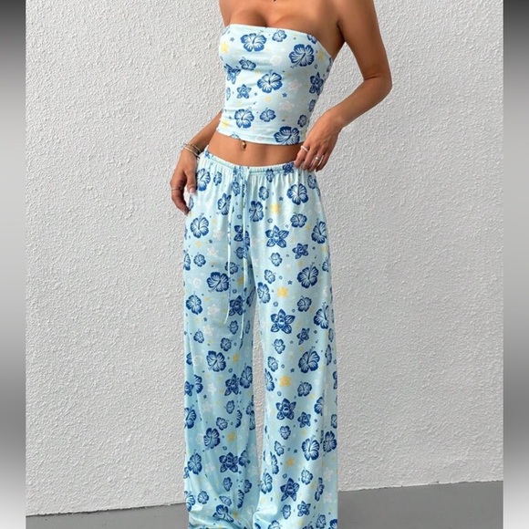 Floral Blue and White Two-Piece Set - Picture 2 of 6